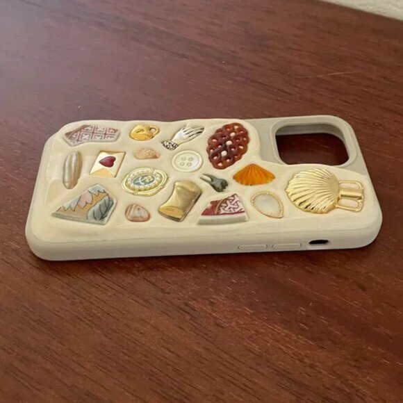 Memor Relique on Sand iPhone 12/12 Pro Custom Case - Picture 4 of 4